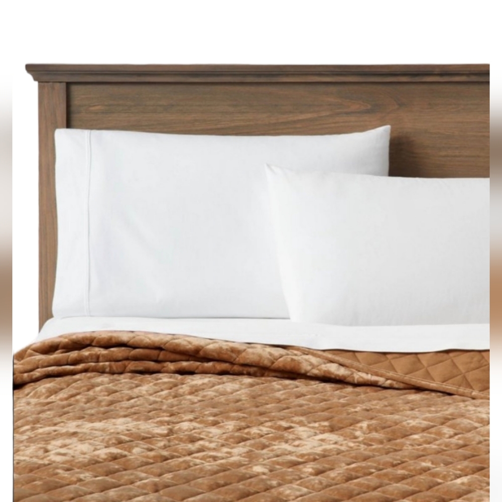 Threshold Velvet Diamond Stitch Quilt, King